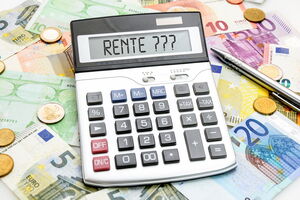 Armut im Alter verhindern – Konzepte für die Alterssicherung. Titel der Broschüre Foto: Marco 2811_fotolia