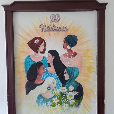 99 Heldinnen - Bild mit Frauen